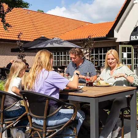 Chalet Located At The Playground In Veluwe Chalet Garderen