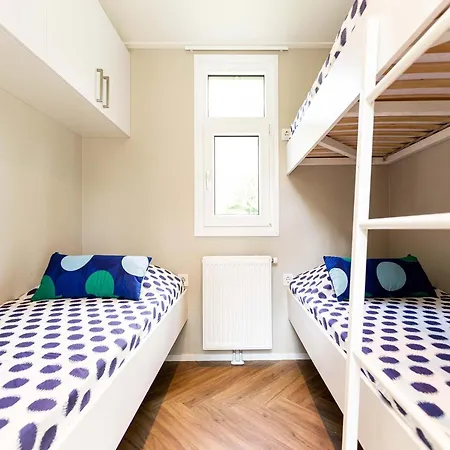 Chalet Located At The Playground In Veluwe *
